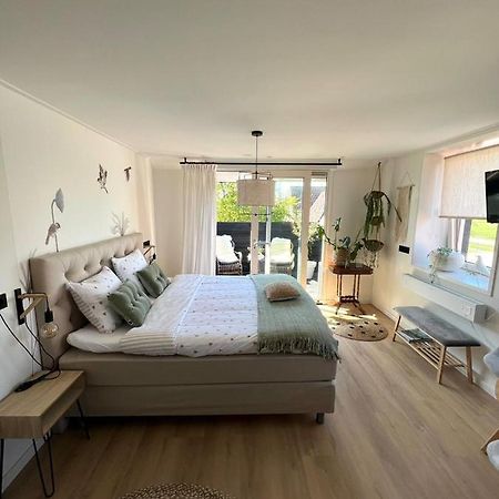 Bed and Breakfast By Mosk Engelum Екстер'єр фото